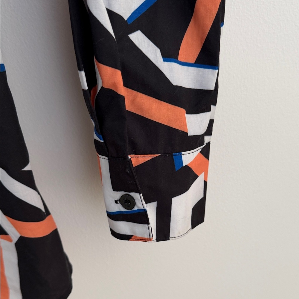 Abstract Pattern Button Down Blouse - Picture 6 of 9
